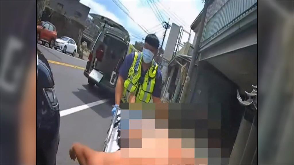 男子遭虎頭蜂螫過敏昏迷　警載送下山救護車接力送醫