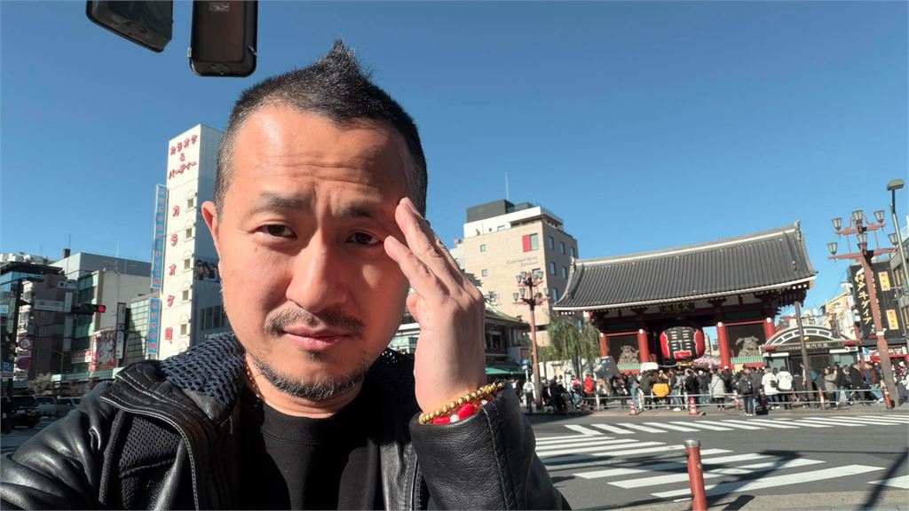 沈伯洋直衝趙少康節目「1打3」震撼反殺!九把刀「驚吐3字」全網嗨翻:客場變主場
