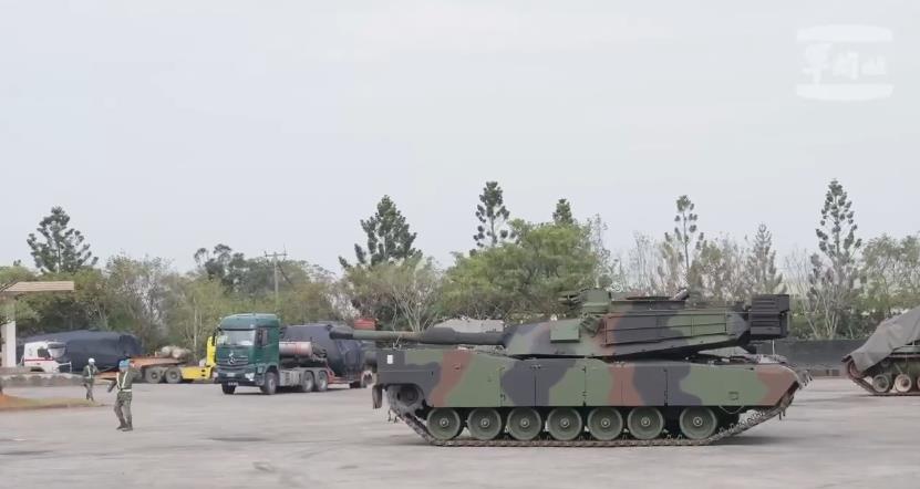 快新聞/首批38輛M1A2T戰車抵台 凌晨送往新竹裝訓部