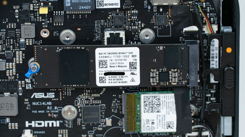 「評測」ASUS NUC 14 Pro AI – 迷你電腦也能跑大語言模型?!
