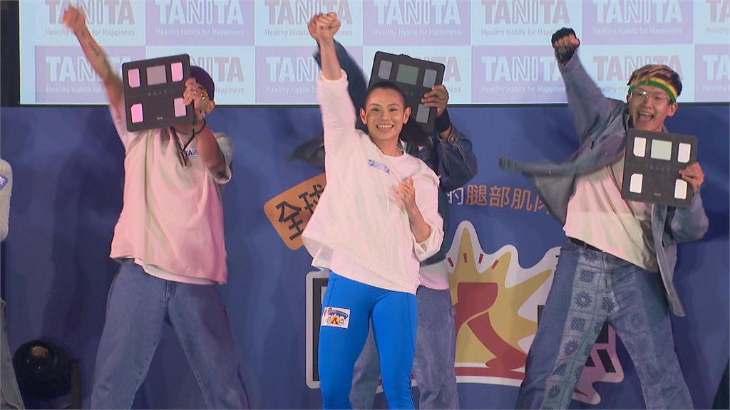 運動員重視身體質量　戴資穎親身示範測量