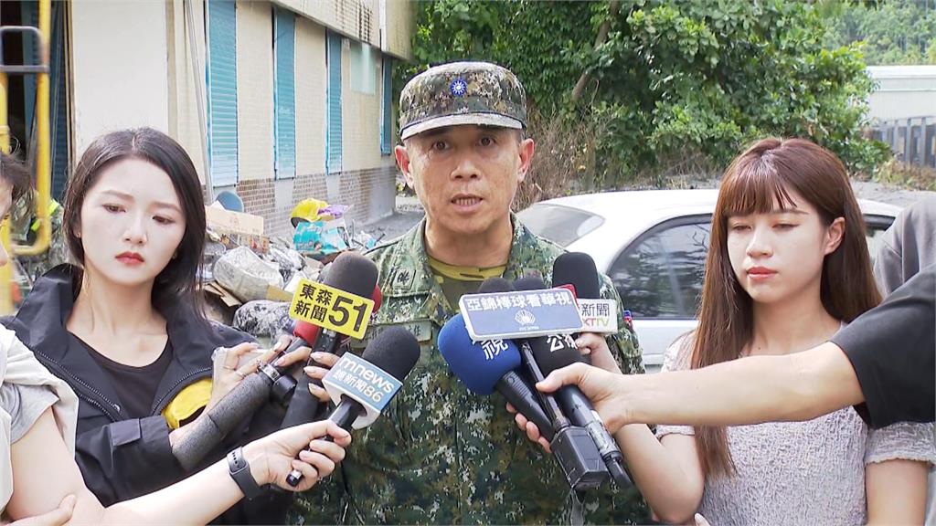 賴總統授權國軍進民宅清運　官兵救災「兩班制24小時不停歇」
