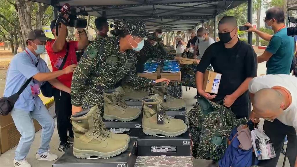 一年制義務役回歸 海軍陸戰隊新兵報到! 155名役男展開8週新訓