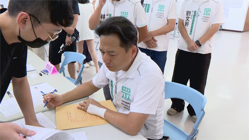 快新聞／藍白開打了！白營超級選將親征戰市長　霸氣歡迎藍委站台