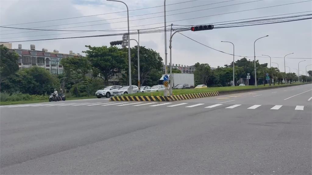 逃逸移工高速闖紅燈！命喪貨車輪下　巡邏警目睹全程發現「這事」案外案