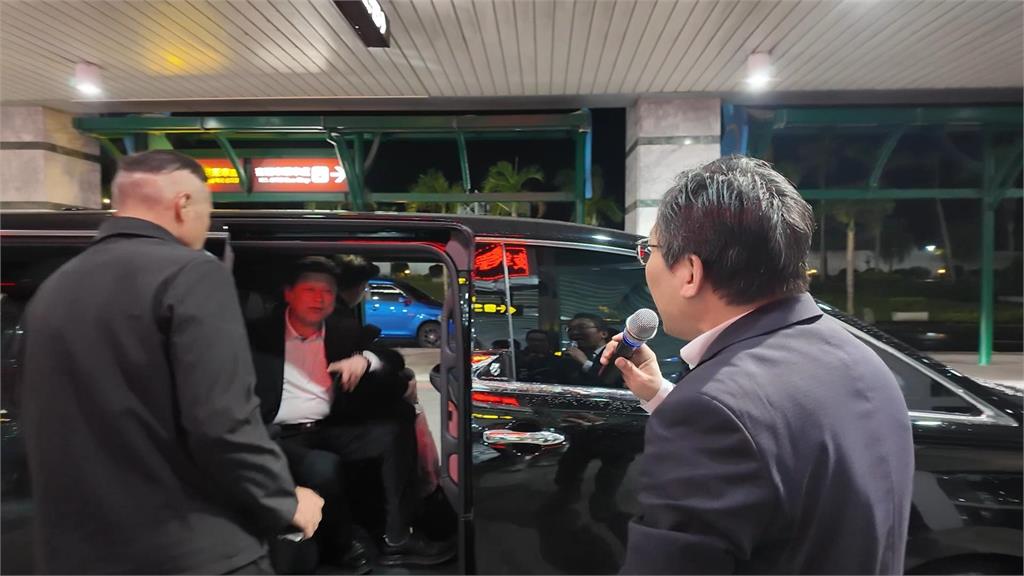 香港返台稱「完成歷史任務　」　傅崐萁現身花蓮機場遭嗆「中共走狗」