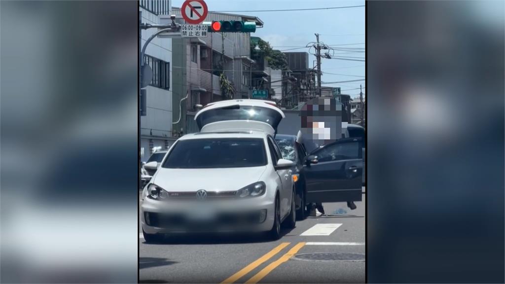 家暴保護令無用!堵前妻車棍棒砸車強拉前妻