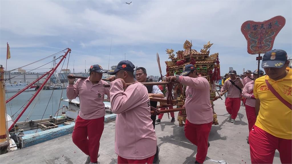 兩尊媽祖巡航台中港! 浩天宮邀北港朝天宮南下祈福