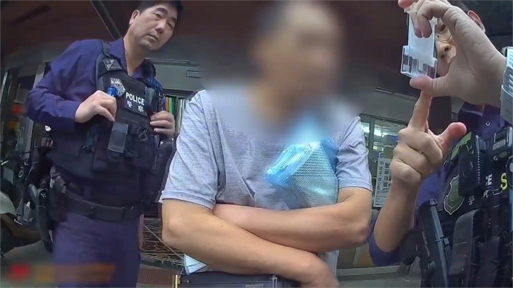 違停等朋友遭攔檢! 新北男子當場被抓「持毒又毒駕」