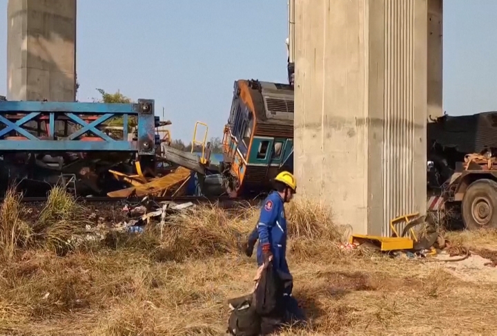 泰國高鐵工程「起重機掉落」砸列車　泰總理：承包商須付責任