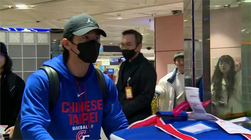 WBC台灣英雄回家了！　曾豪駒發文：讓我們一起畢業