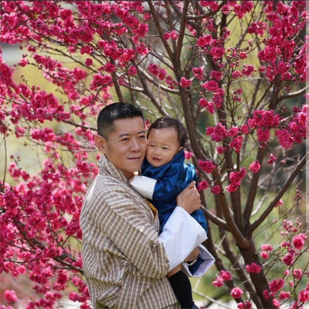 全球最帥國王！不丹國王凱薩爾為愛「自我政變」 為她廢除一夫多妻制