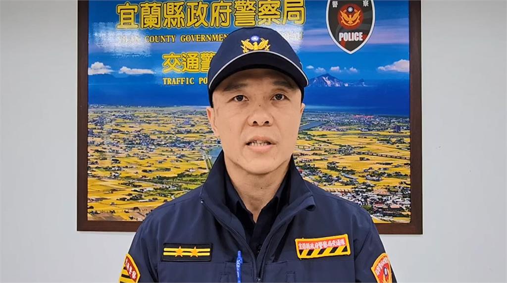 快新聞/宜蘭遇車輛「尾燈水平往後直照」超刺眼 警:任意增設燈光可開罰