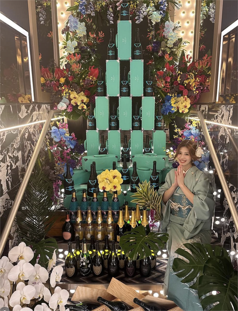 從百萬月收到賣光家當！日女公關「創業求引退」 慘遭洗臉：準備倒閉