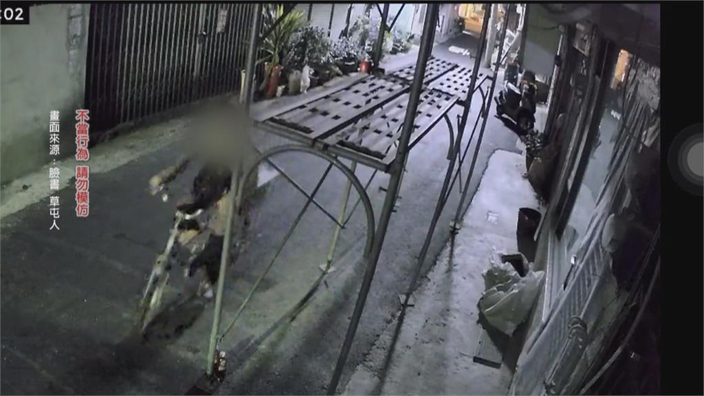 隨機竊案!女子騎單車 沿路「撬開機車置物箱」行竊