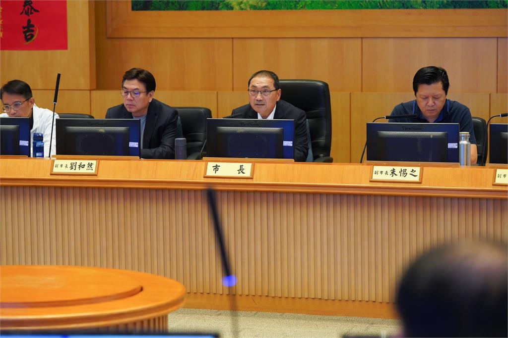快新聞/廣興橋救援落水事故3死 侯友宜率市府同仁默哀:啟動調查會釐清
