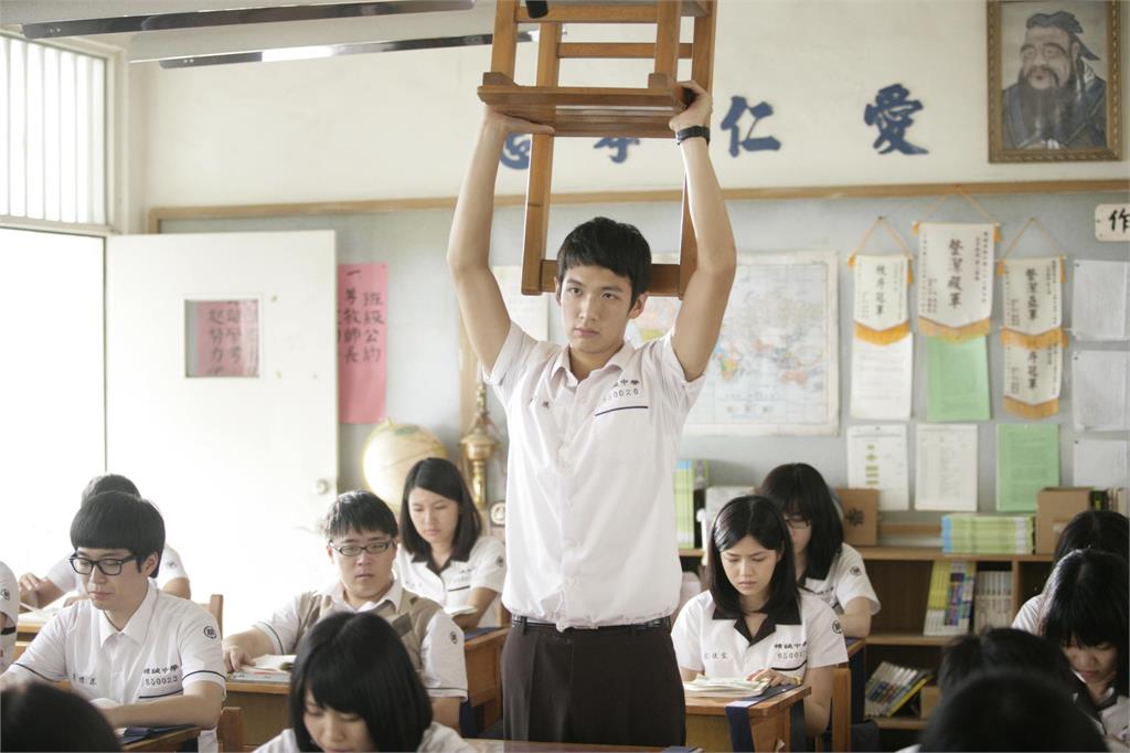 九把刀曝〈那些年〉13年前歌詞!PO文急尋「他」想道謝:幫分享就給錢