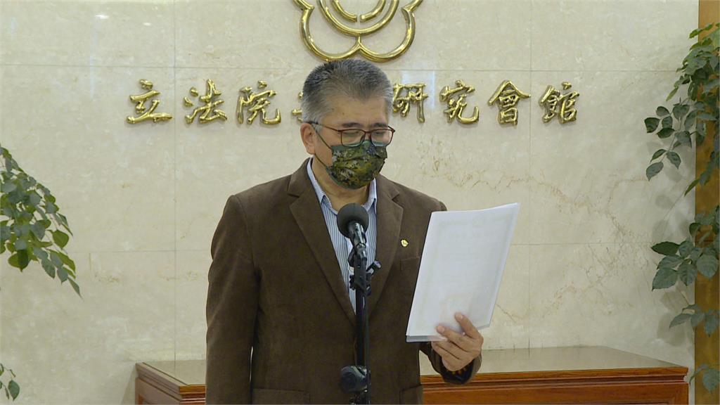 總統同意特赦 韓豫平手持特赦令四度鞠躬
