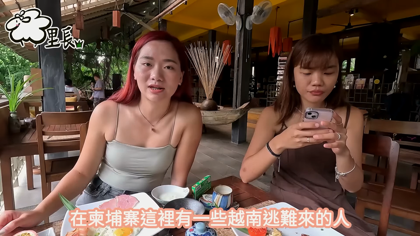 在地人不住高腳屋!柬埔寨「水上村莊」超特別 她驚呼:沒想到是住船