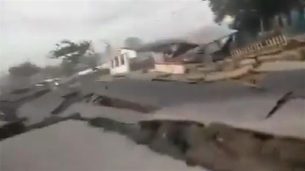 巴布亞紐幾內亞7.6強震釀7死　道路坍塌驚見「巨大裂縫」
