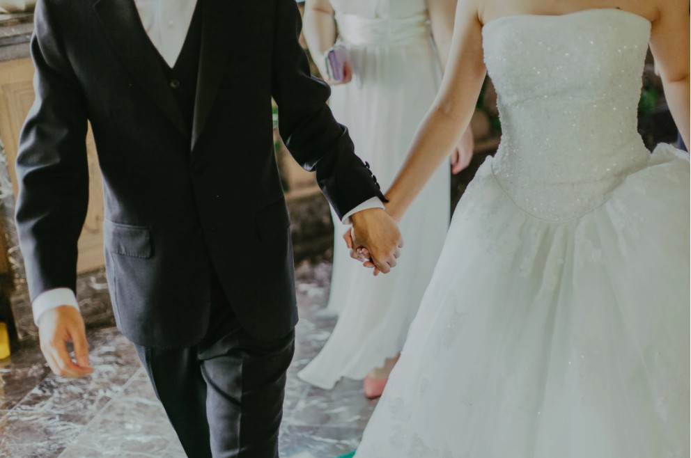 結婚20年從沒為錢吵架!人夫買房3次「全寫妻名字」原因曝光羨慕全網