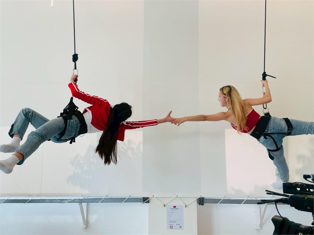 體驗「牆舞」被要求後空翻！阿翔有「蛋蛋的哀傷」楊繡惠一臉冏「我才不理你」