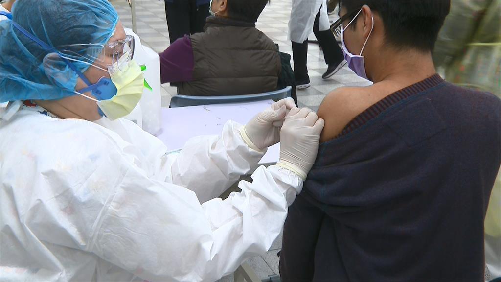 確診流感「發燒、全身痛」！13歲女惡化「截3肢」剩左手　醫示警：1動作能救命