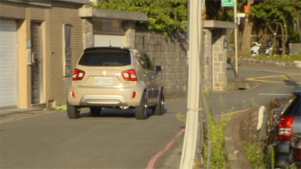 獨家／愛子孫安佐「自製噴火槍」遭羈押禁見！孫鵬、狄鶯開車離家畫面曝