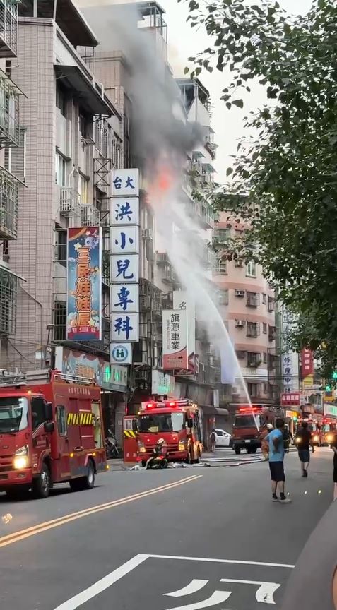 快新聞／三重民宅重大火警！一家四口受困獲救　父子一度命危