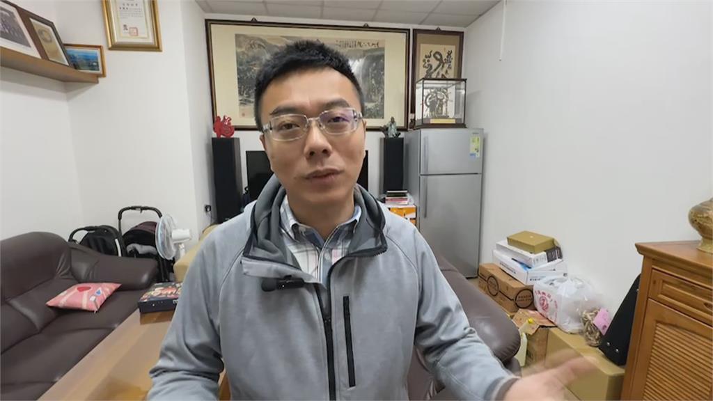 周春米親贈匾額賀當選卻快閃　藍議員直指幕僚「陷害縣長」