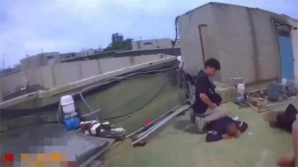 通緝犯拒檢逃逸躲藏樓頂　警方逮人一測還「毒品陽性」