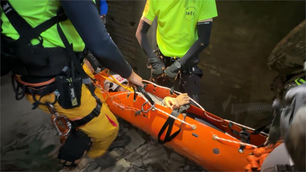 拚初選！賴瑞隆、許智傑勤跑基層　邱議瑩參加特搜考核扮「傷患」