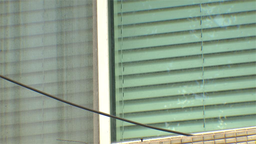 北市男子疑酒後鬧事　深夜敲鄰居門叫囂、猛踹