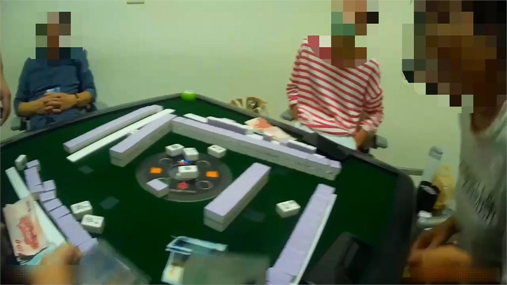 巷弄民宅暗藏職業賭場 蘆洲警蒐證攻堅逮捕15人