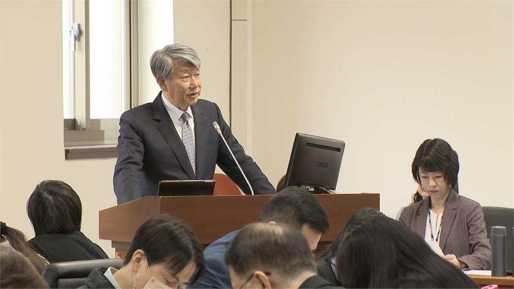 台股釋放能量 一早漲200點 持續抬頭成長