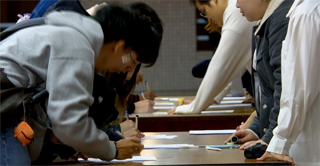 黃國昌東吳開講!學生酸問A答B 副教授:為什麼不准拍照直播