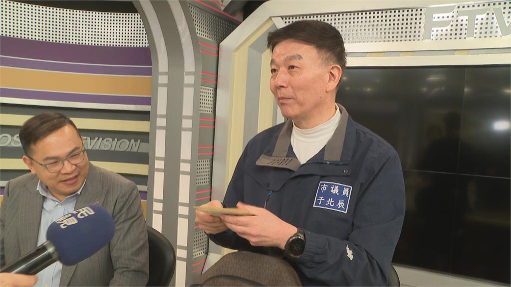 藏都藏不住！突擊檢查包包　王義川、于北辰、卓冠廷全說了