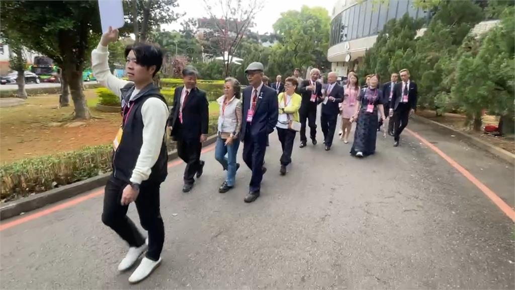 賴總統出席海基會台商春節活動 重申"兩岸政策維持不變"