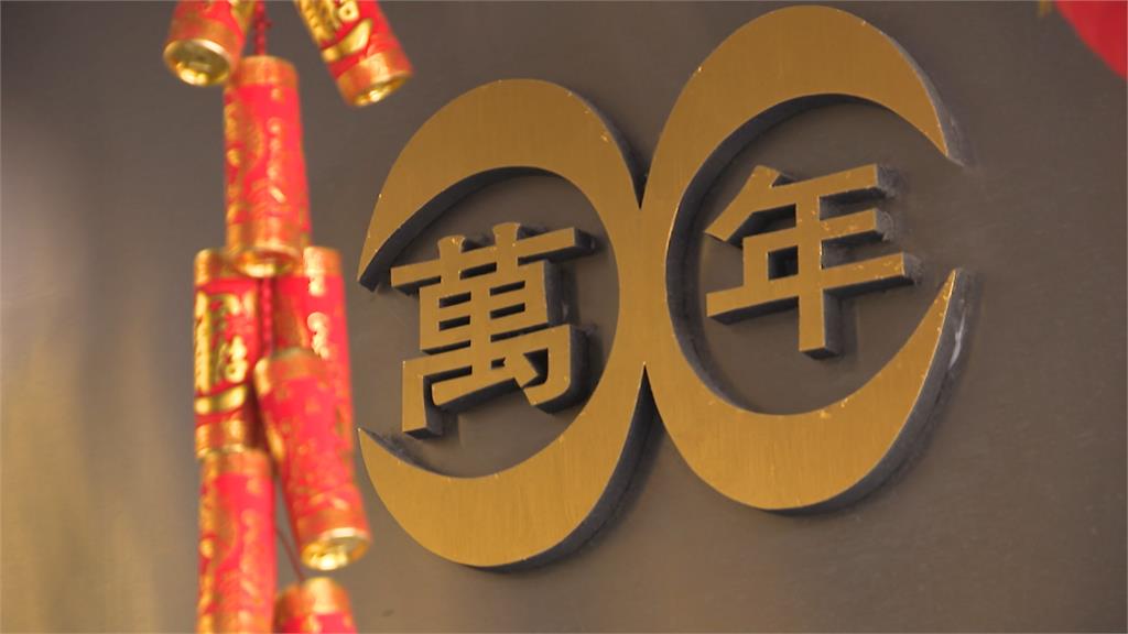 萬年大樓鴛鴦盜出沒! 闖店偷6萬「離譜過程」全被拍