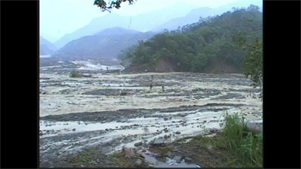 哪一個颱風你印象最深刻?網餘悸猶存「秒點名這個」:根本就在台灣住下來了