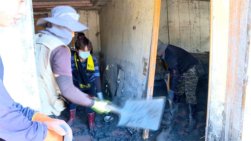 加碼每戶最高補助35萬　行政院一站式服務湧人潮