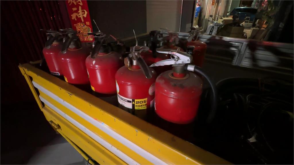 疑手電筒電池釀禍！　高雄透天厝深夜傳火警出動51人灌救
