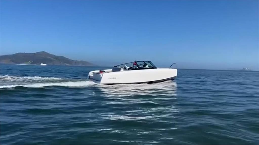 堪稱「水上特斯拉」！　新創公司推出電動水翼船