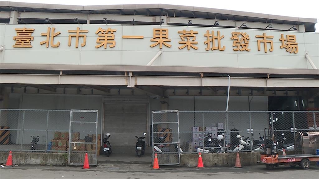 卓揆視察果菜市場改建 帶「新年禮物」支持補助