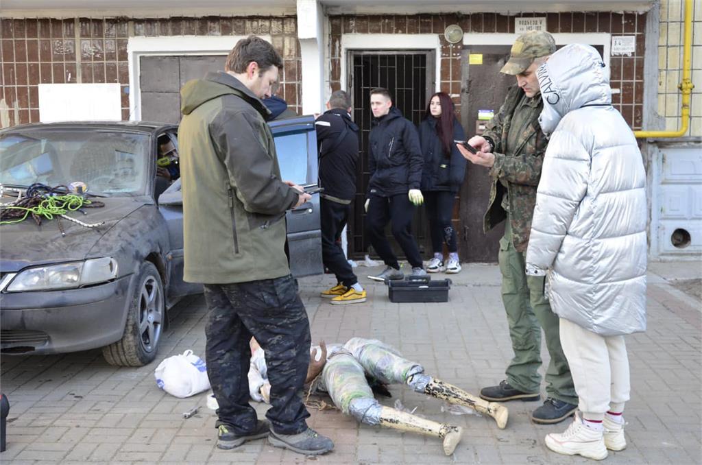 俄媒瞎扯布查300具屍體「都是假人」！俄導演曬證據打臉：假新聞