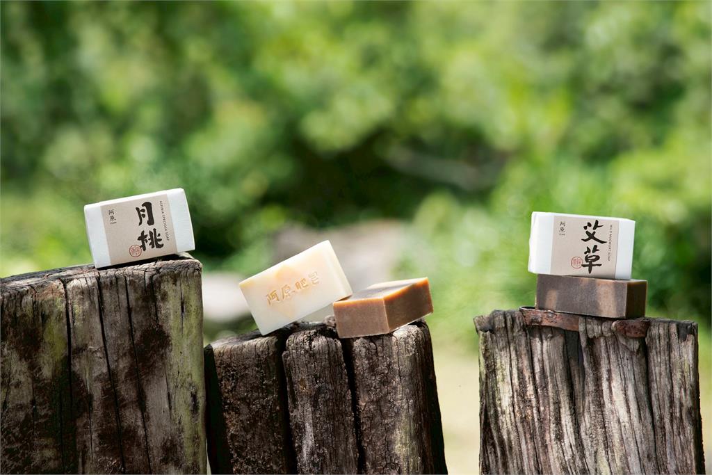 首座三大製造驗證冷凝熟成手工皂廠誕生 阿原肥皂回饋同步啟動