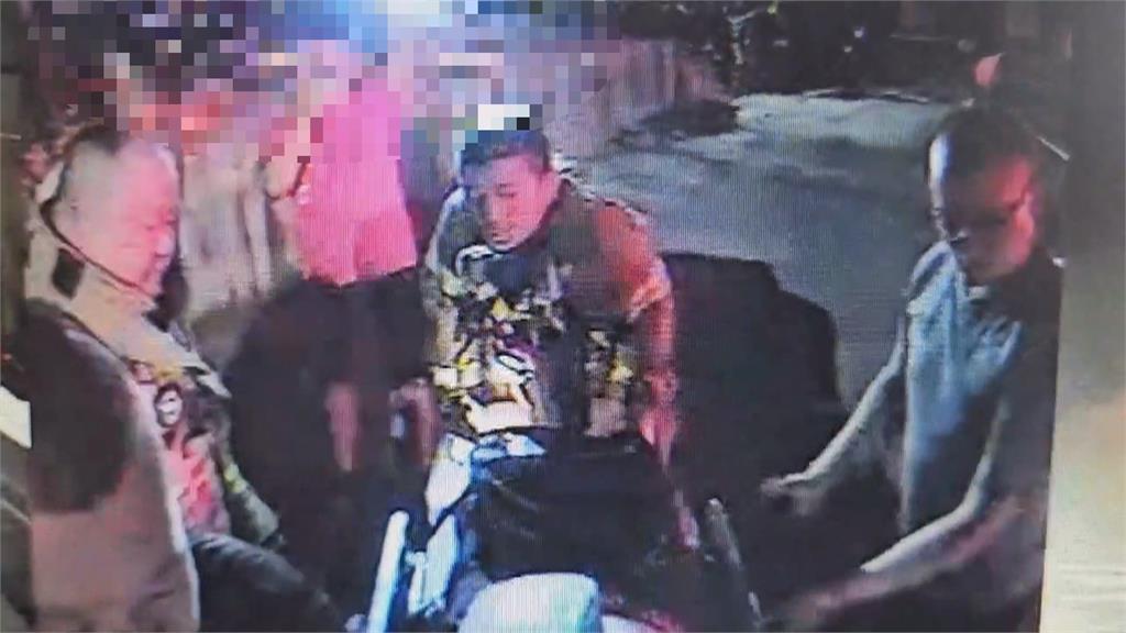 台南東山民宅深夜起火! 73歲翁「折返滅火」嗆暈送醫不治