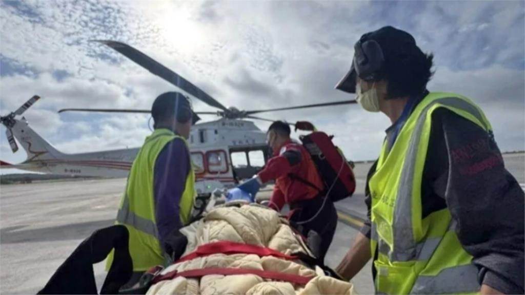 澎湖玩水上氣墊男子頸椎骨折　緊急搭直升機後送高雄治療
