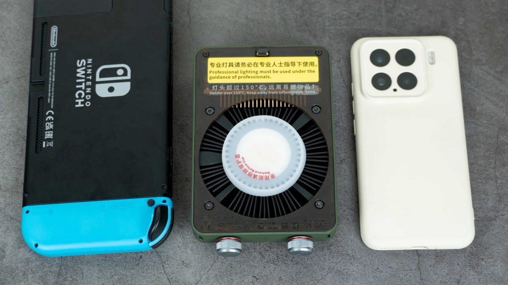 「心得」智雲 MOLUS X100 RGB PRO – 美的不像是個攝影燈