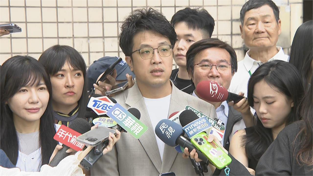 快新聞／北市選將隔空交鋒！粉專曝蔣萬安被困「卸責市長」危機、沈伯洋持續「被考試」
